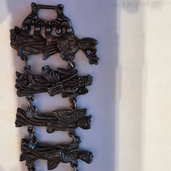 Vintage/antique Asian Silver colored Bracelet with Detailed Figures - Picture 10 of 16